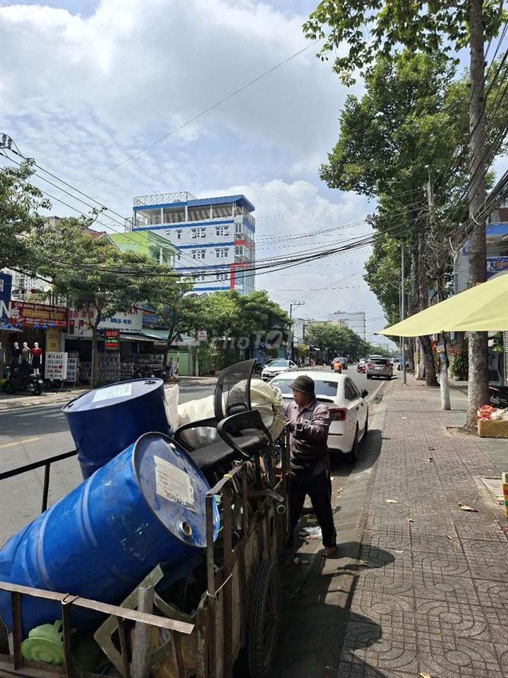 BÁN GẤP NHÀ MT LÊ VĂN PHẨM – ĐỐI DIỆN CHỢ ĐÊM – GIÁ TỐT