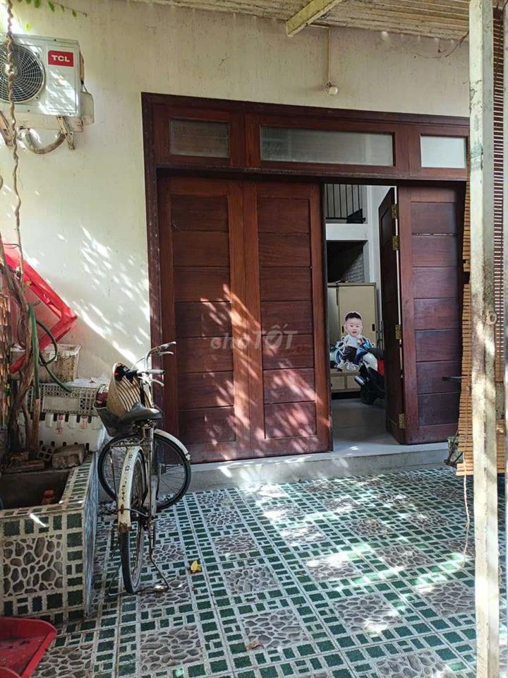 Nhà Gần Chợ Trường Học Công Viên Ủy Ban Siêu Thị Cơ Hội Hiếm Hót Hiếm!