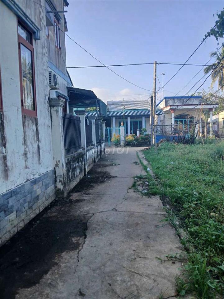 bán nhà 265m2 full thổ, cách QL60 cầu Rạch Miễu 2, 50m đường ôtô 7chỗ