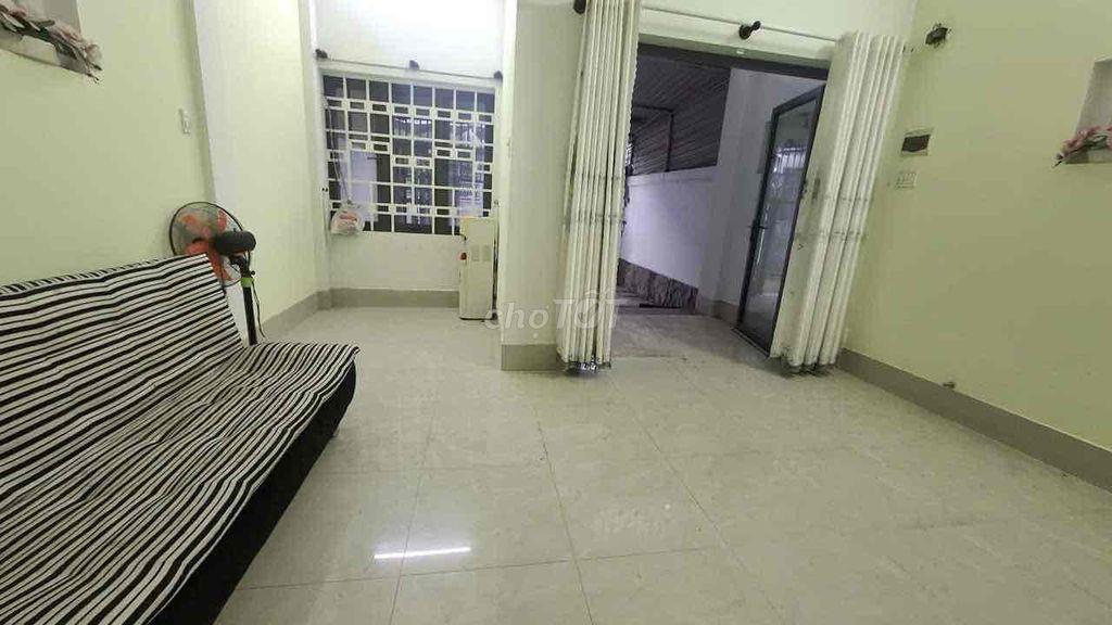Nhà xe oto đi thoải mái, 3ty6 chot nhanh giảm 400tr
