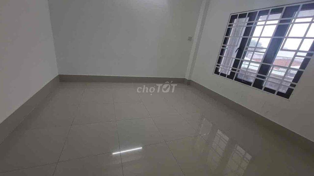 Nhà xe oto đi thoải mái, 3ty6 chot nhanh giảm 400tr