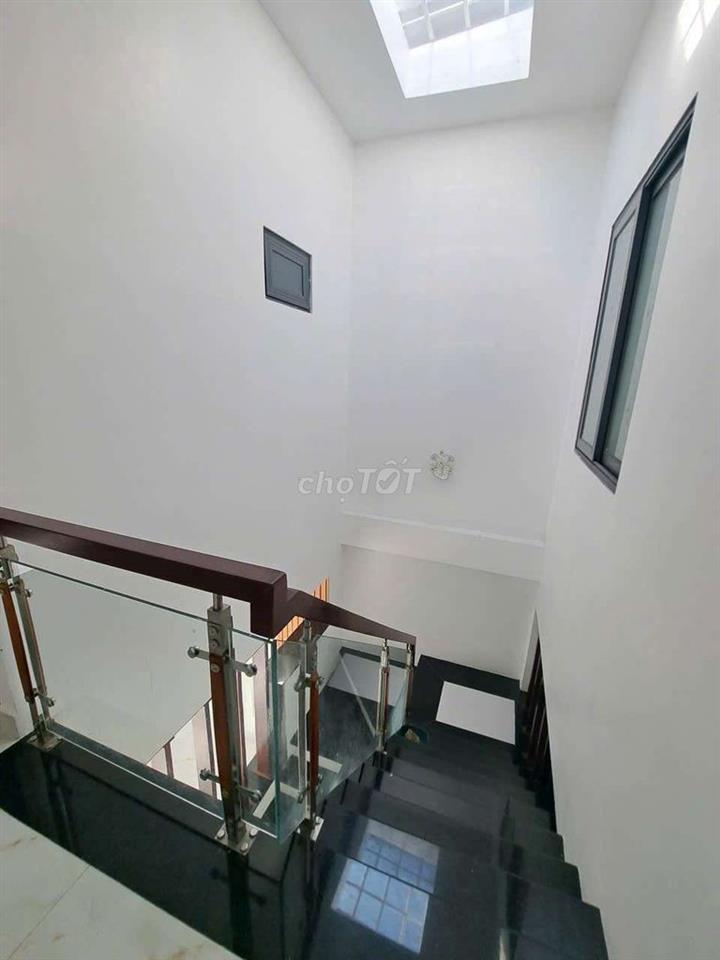 CHO THUÊ NHÀ P5 .HẺM OTO THÔNG.VỊ TRÍ ĐẸP