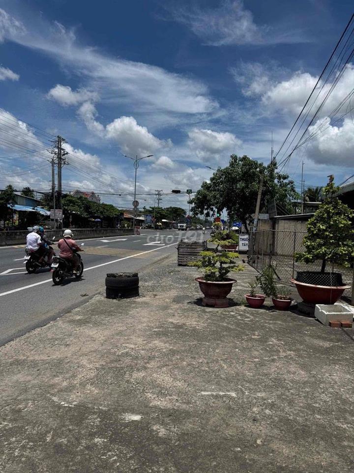 Bán kho và nhà vị trí siêu đẹp làm kho xưởng kinh doanh