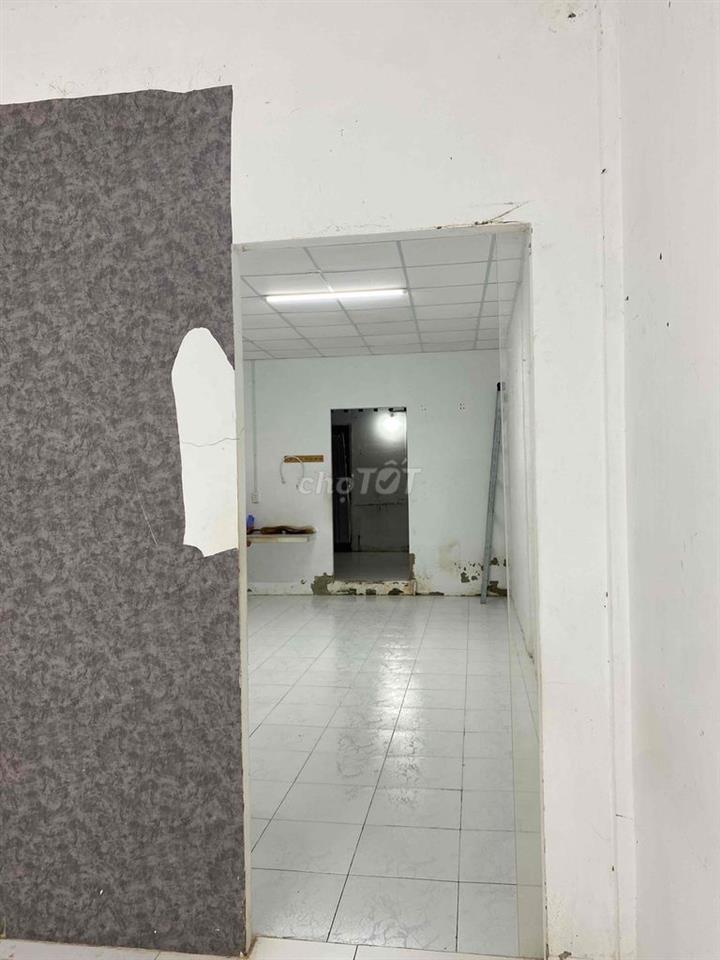 Cho thuê nhà trống mặt tiền đường dùng để kinh doanh
