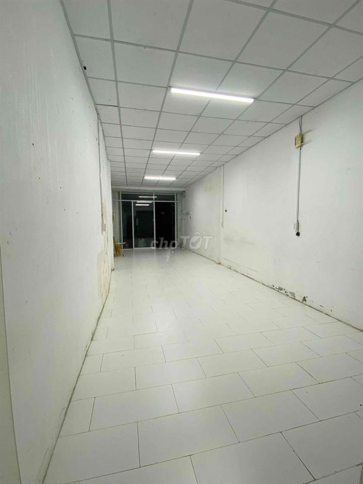 Cho thuê nhà trống mặt tiền đường dùng để kinh doanh