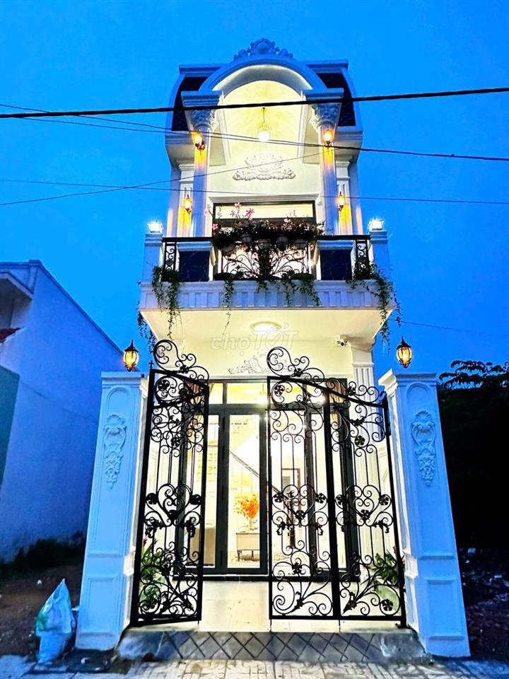Bán Nhà Phố Tân Cổ Điển 72m² MT Đường Nhựa – Giá 2,59 Tỷ