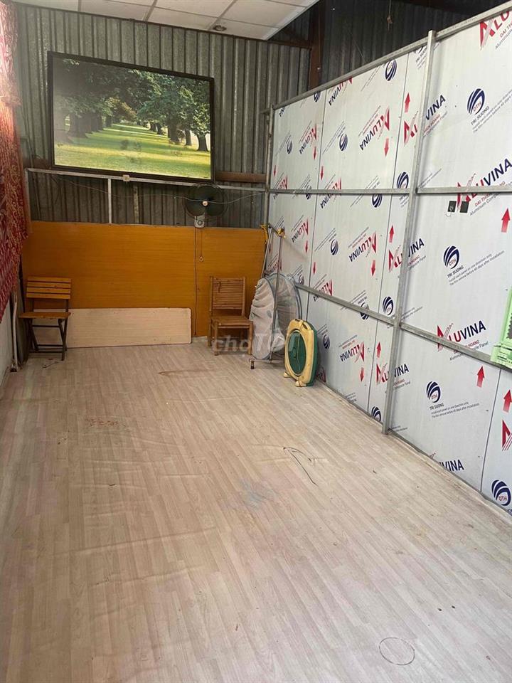 Phòng trọ ngay mặt tiền C3 phạm hùng như hình