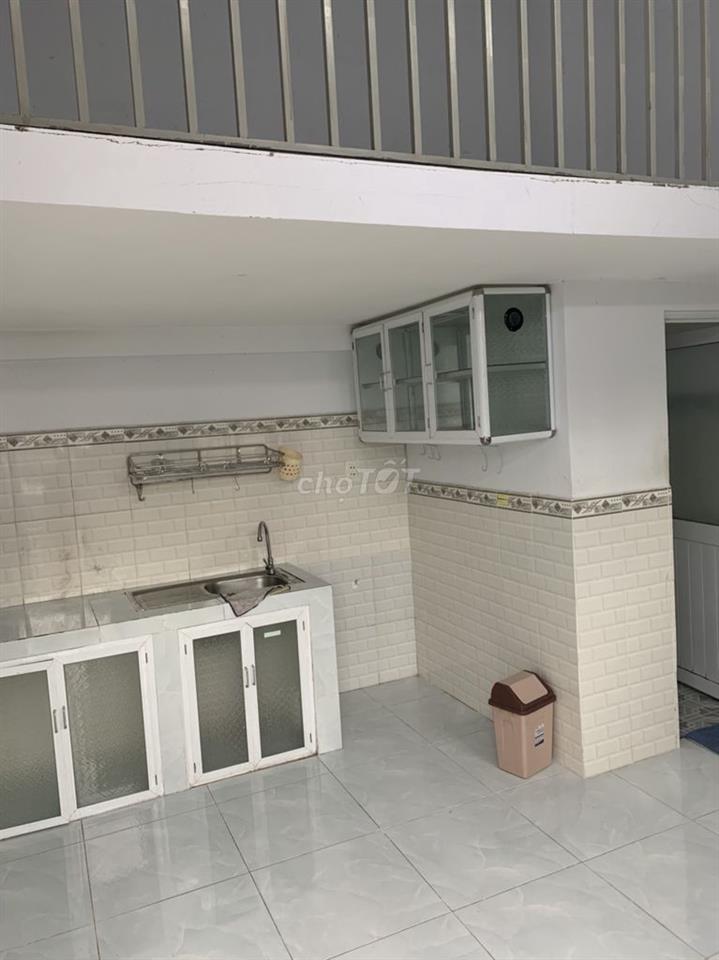 Còn 1 phòng trống sạch sẽ vào ở ngay