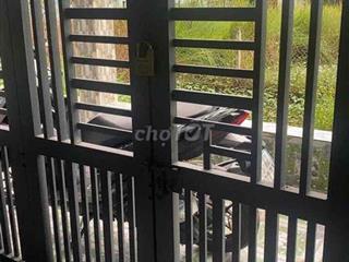 cần tiền bán gấp 1 trệt 1lầu sổ hồng riêng