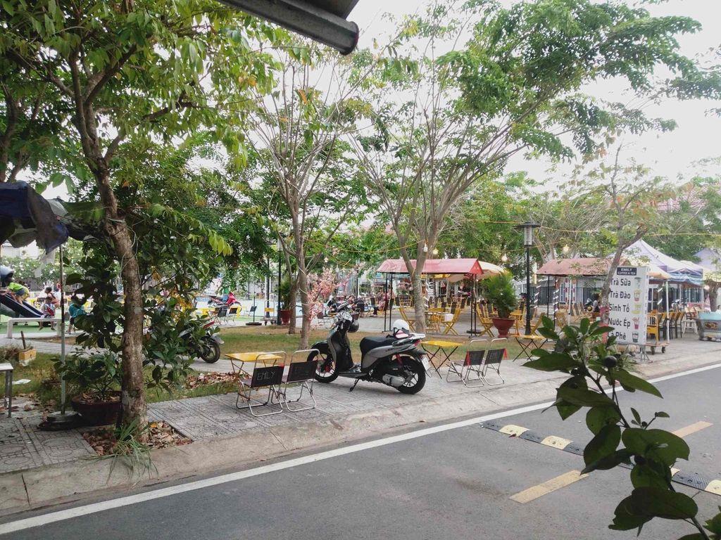 Nhà Mặt tiền - KD buôn bán - Sổ Hồng Cầm Tay