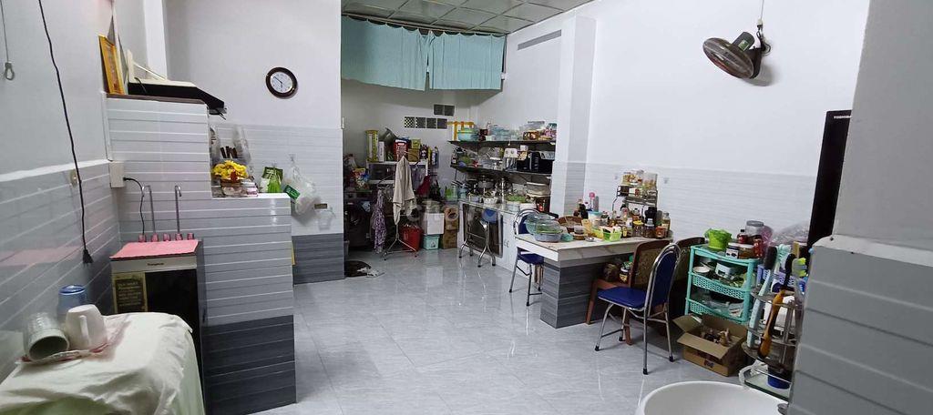 nhà mặt tiền, bán gấp 
