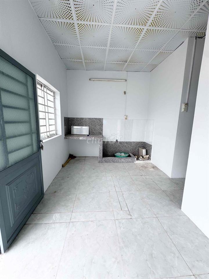 Bán nhà cấp 4 lộ ô tô lớn ,view sông thoáng mát