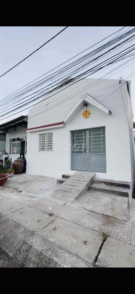 Bán nhà cấp 4 lộ ô tô lớn ,view sông thoáng mát