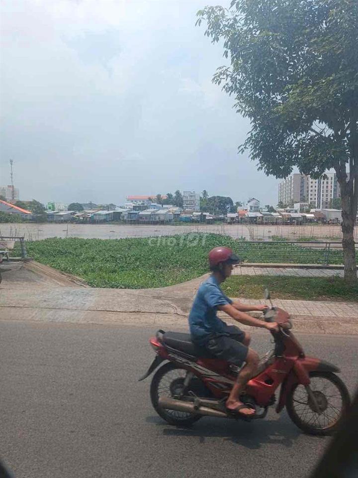 nhà nhỏ giá rẻ mặt tiền thông thoáng