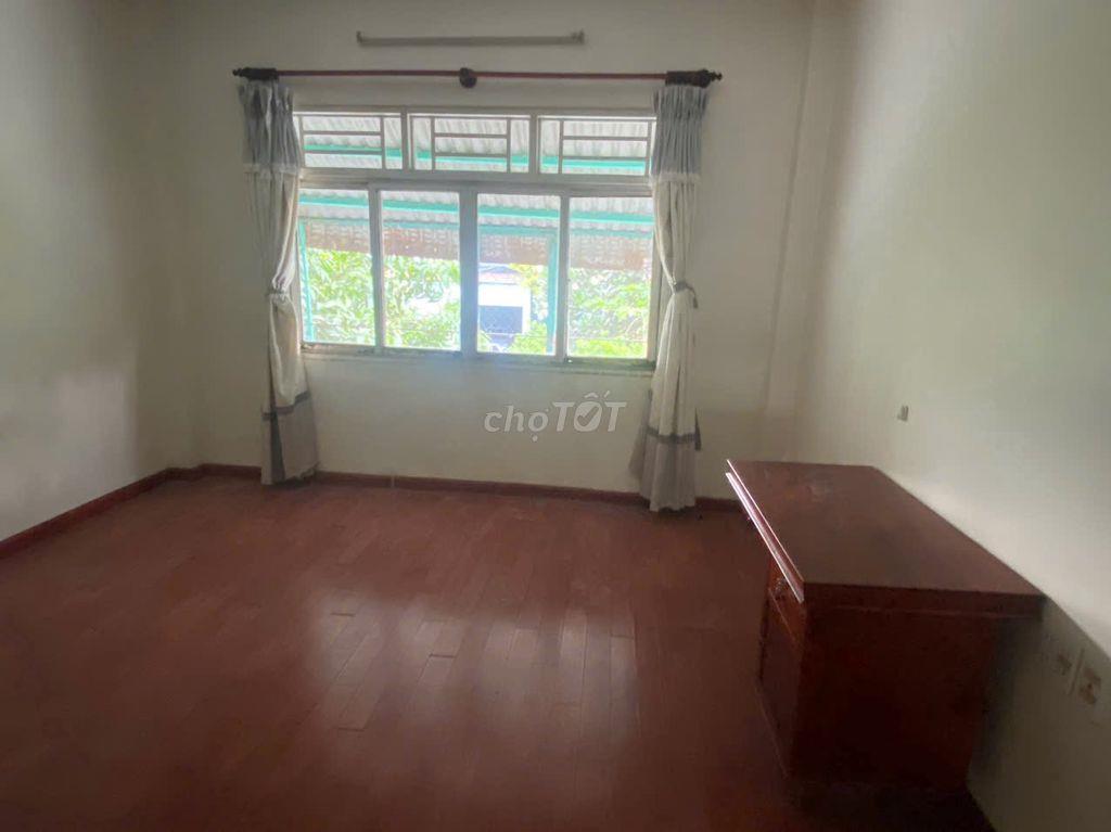 Trung Tâm Long Xuyên: Nhà đẹp, thoáng mát, trung tâm TPLong Xuyên