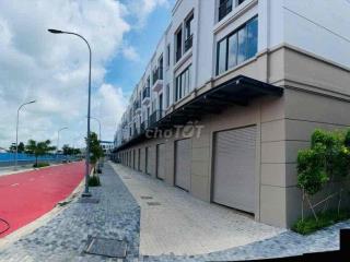 Nhà 1 Trệt 2 Lầu Khu Tây Sông Hậu LX AG