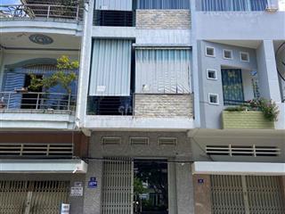 Bán nhà 1 trệt 1 lững 2 lầu ngay công viên (Bình Khánh