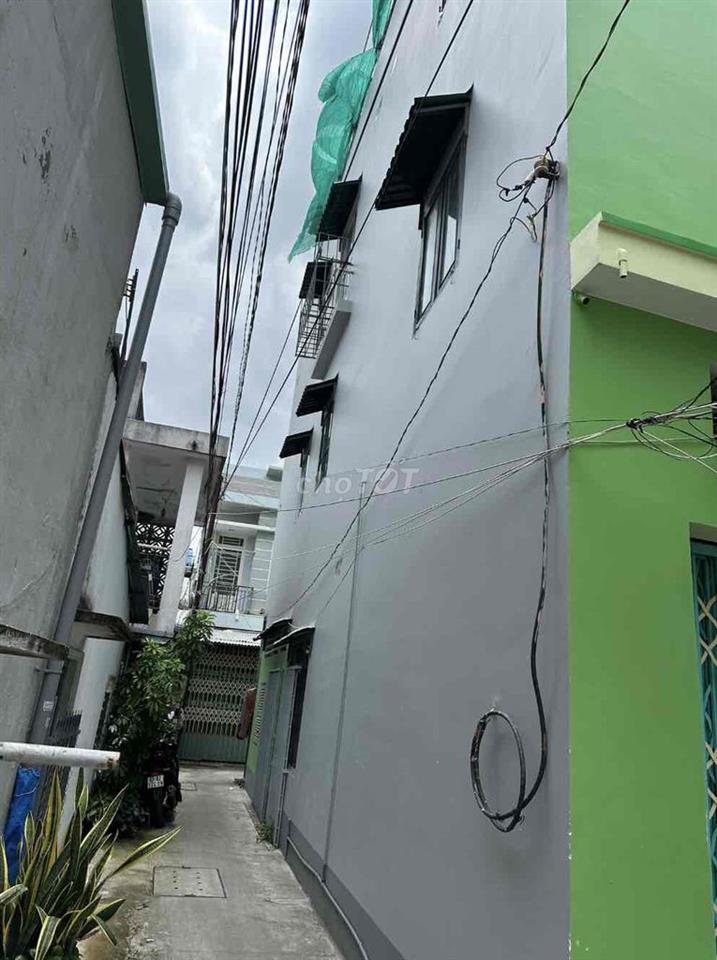 nhà hai tần có 15 phòng