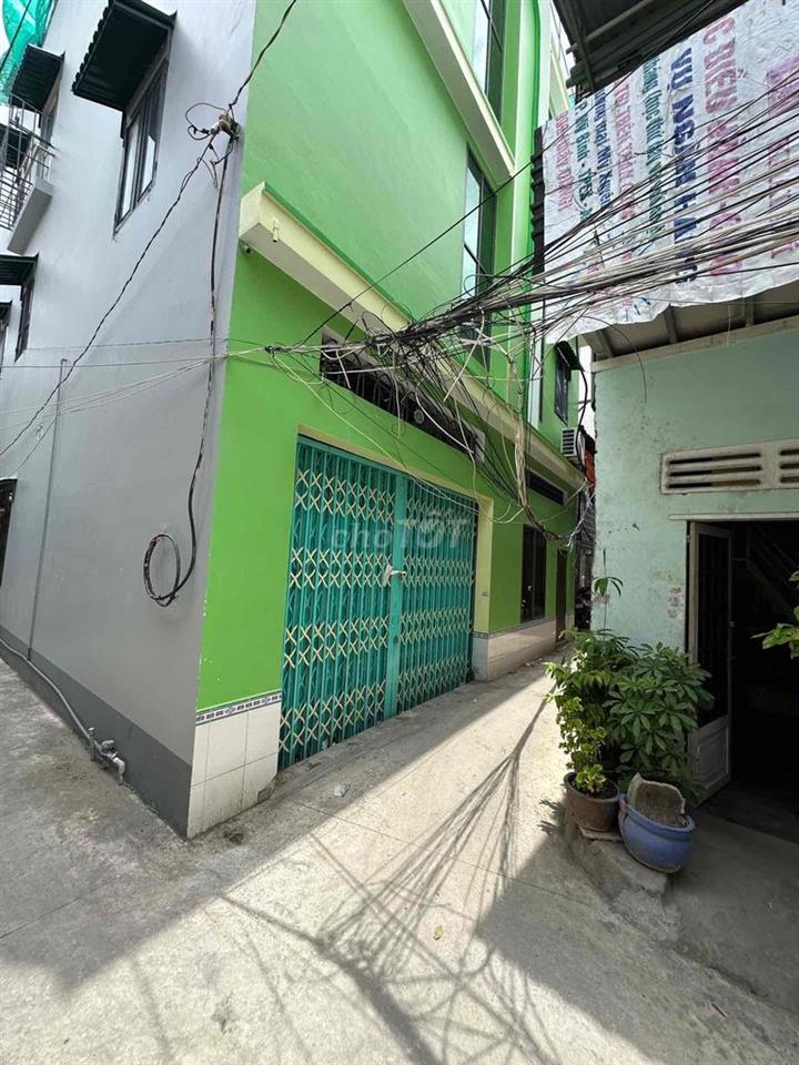 nhà hai tần có 15 phòng