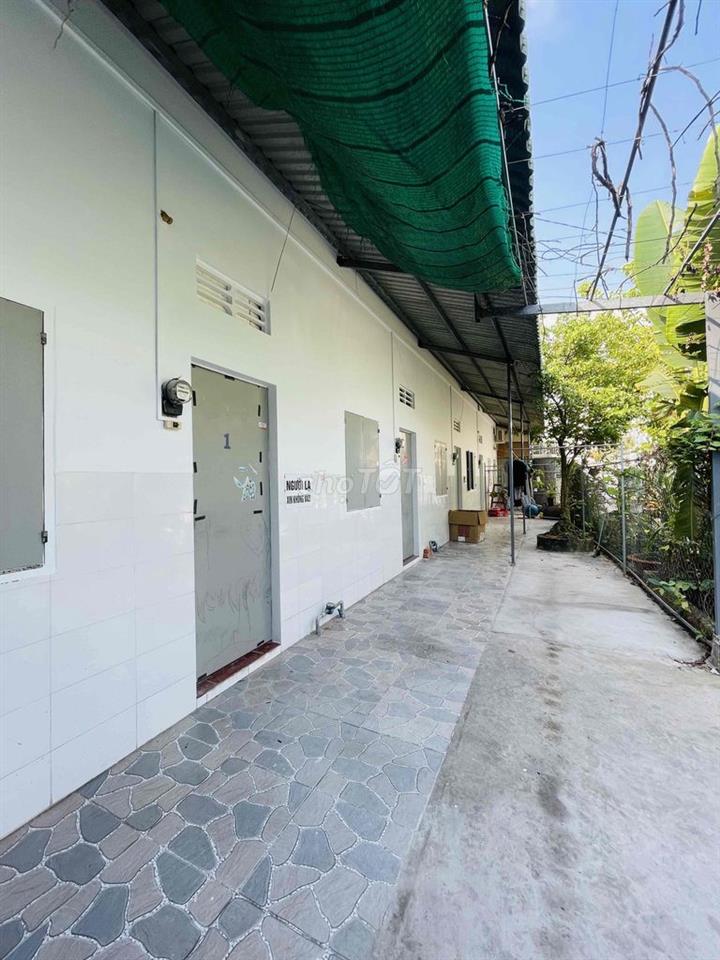 Bán nhà cấp 4 sân vườn- 5 phòng trọ tháng sạch đẹp