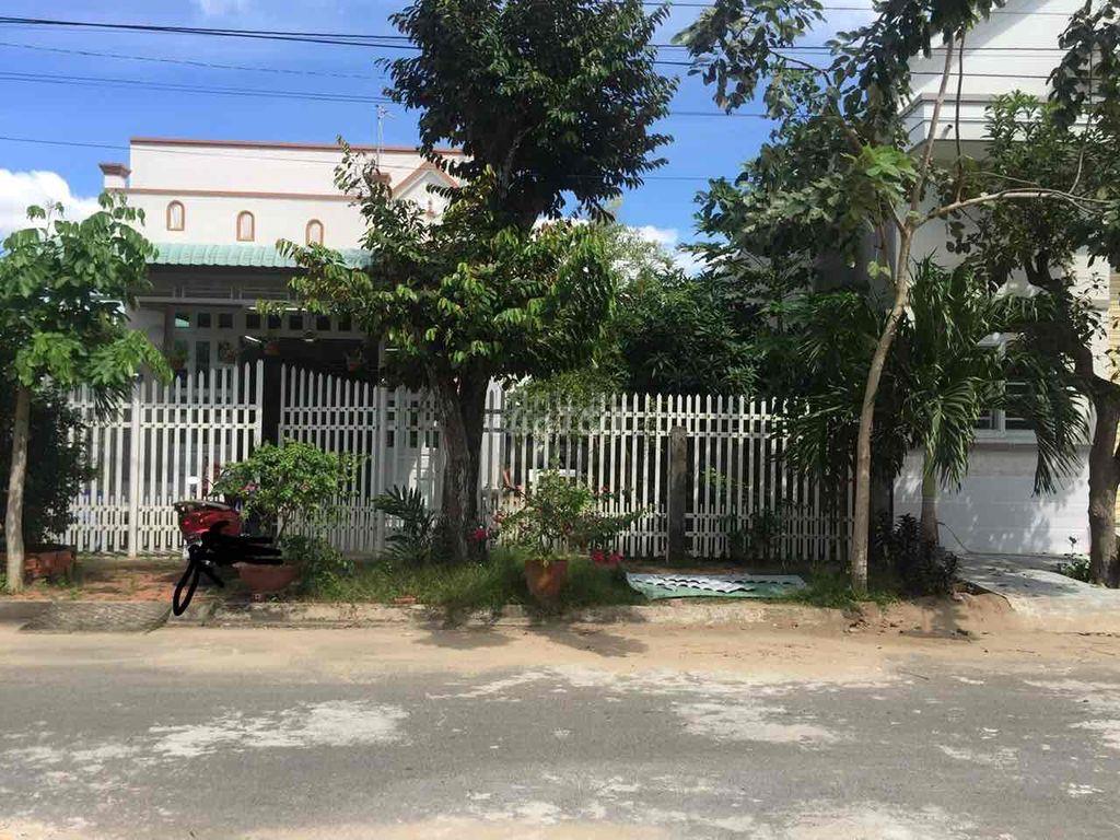 Nhà ở khu Đô Thị Cao Cấp Sao Mai