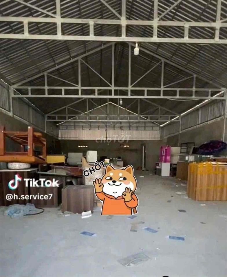 Cho thuê nhà kho mặt tiền Trần Hưng Đạo
