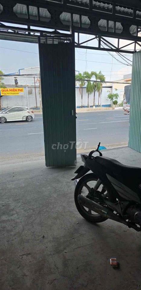 Cho thuê nhà kho mặt tiền Trần Hưng Đạo