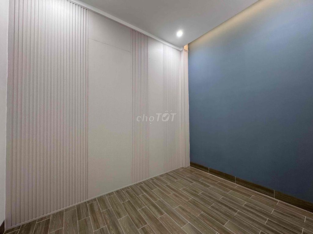 Nhà Sân vườn sát chợ Phường 4,Bvien Hồng Hưng chỉ 1 Tỷ 880