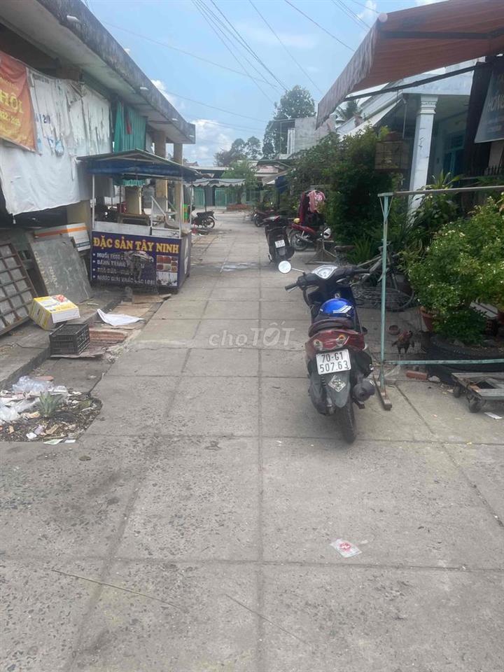 kẹt tiền cần bán nhà ngay chợ