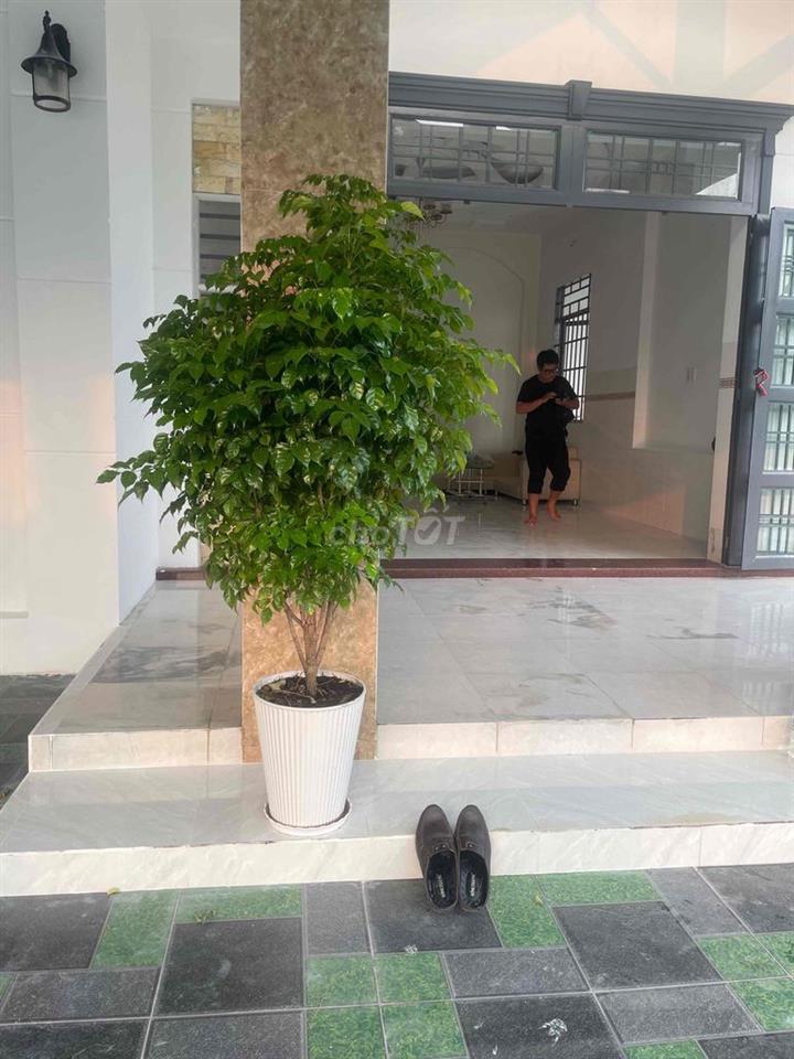 cần bán gấp nhà chính chủ