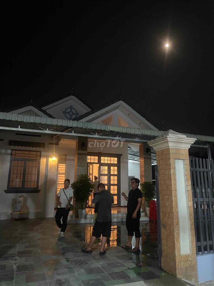 cần bán gấp nhà chính chủ
