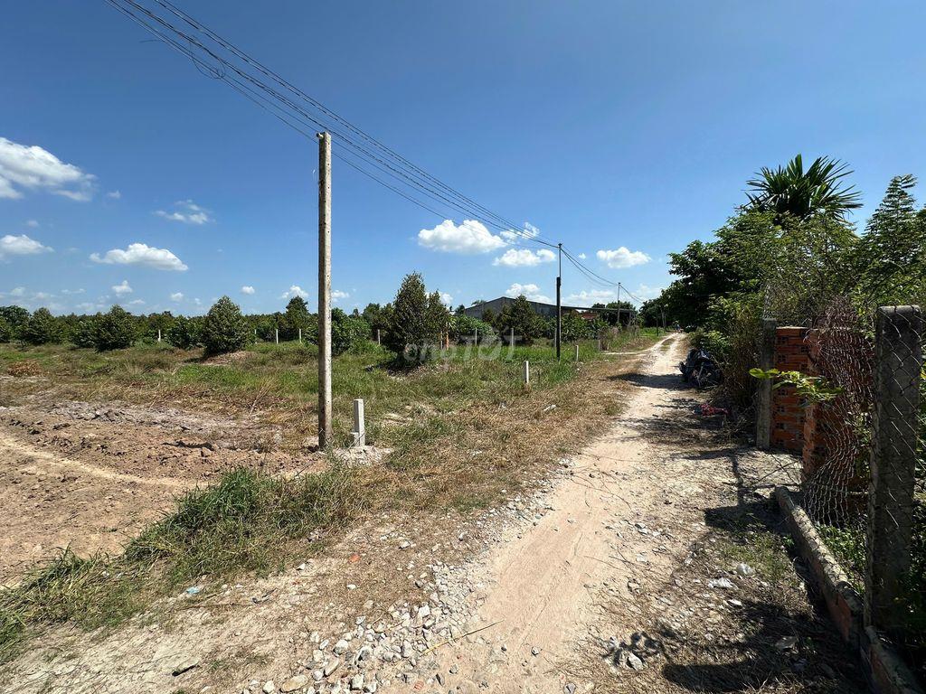 6x40 có 140m2 thổ cư. Ngay KCN Phước Đông. 480tr. Rẻ