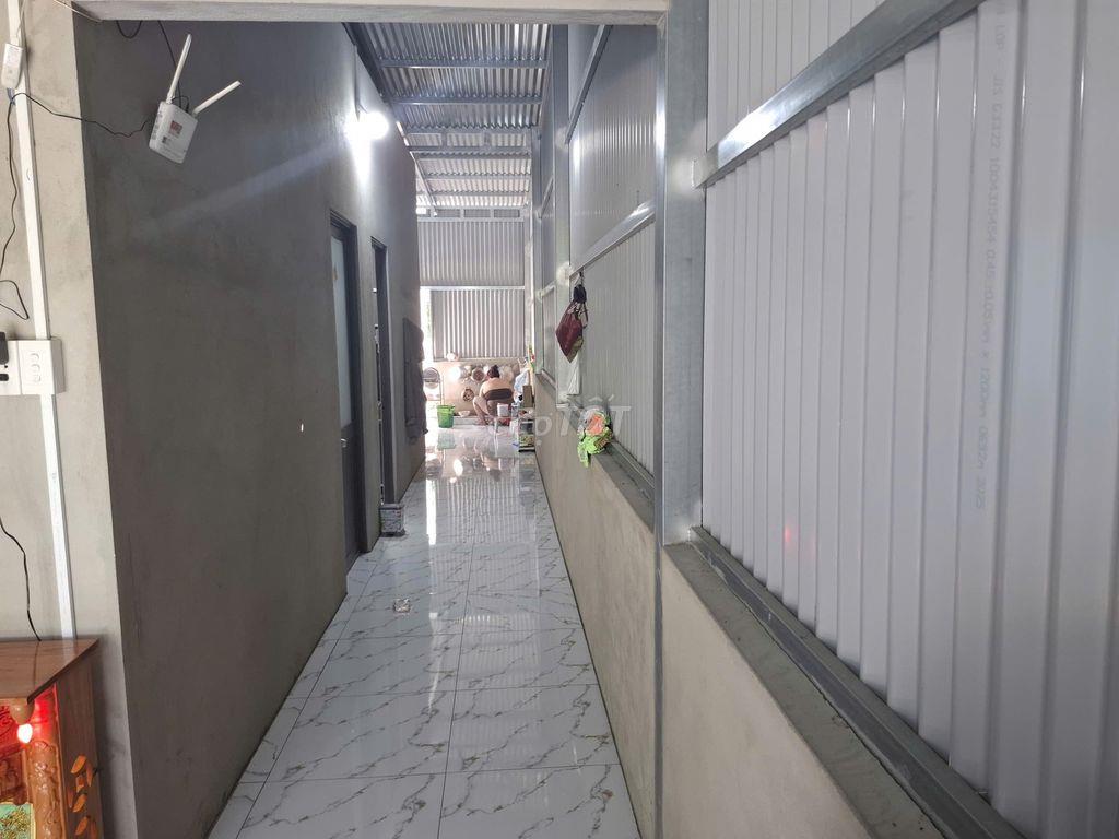 Nhà 2 phòng ngủ 123m2 có thổ. Gần KCN Phước Đông. 870tr