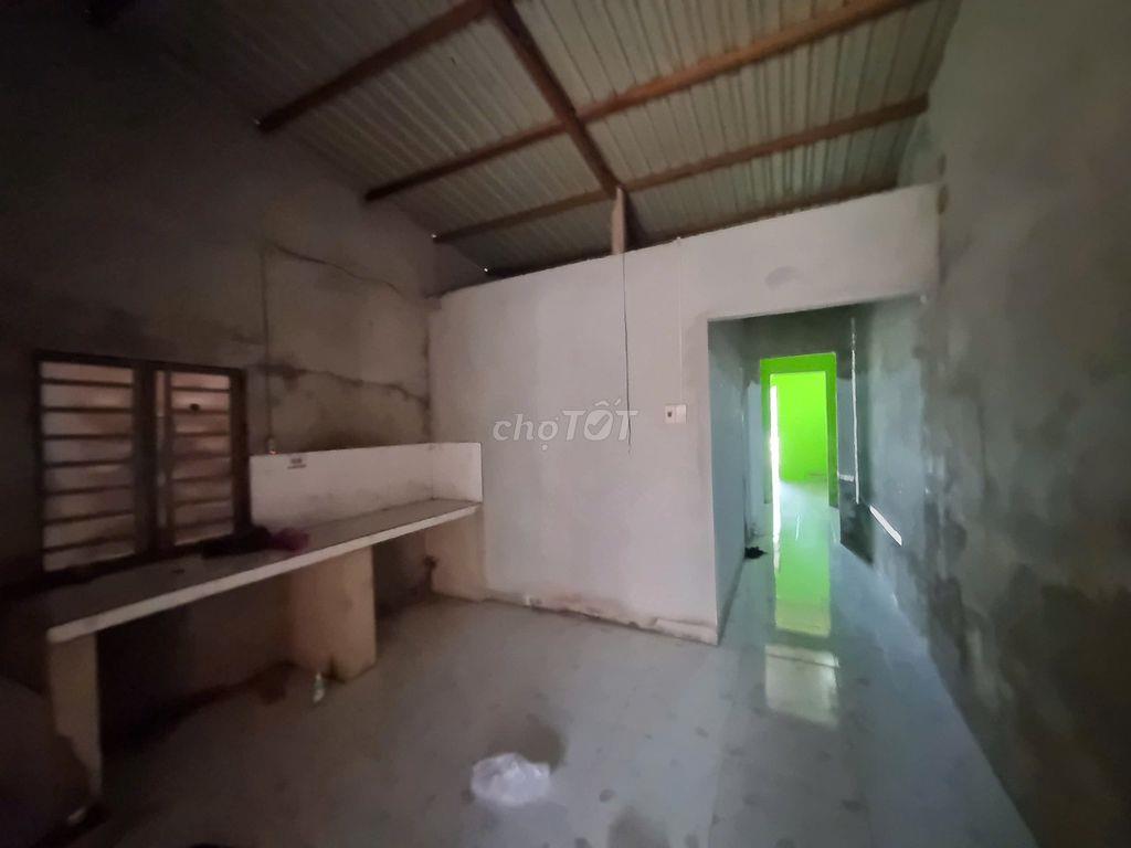Bán nhà ngay KCN Phước Đông. 129m2 có thổ. 650tr