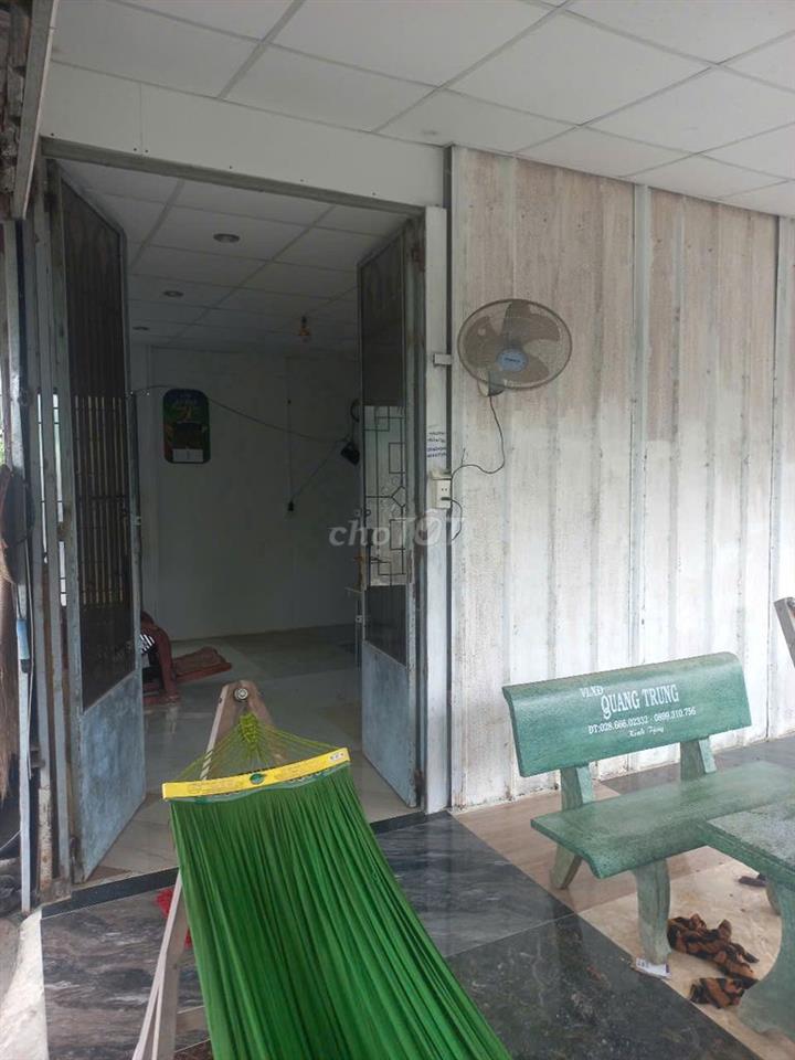 Cho thuê nhà và đất Đối diện Trạm Y tế Xã Hưng Long Bình Chánh