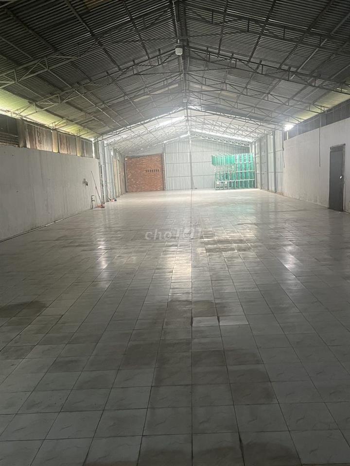 Cho Thuê Nhà Xưởng Diện Tích 1000m2 Mặt Tiền Đường Lớn Phường Gò Dầu
