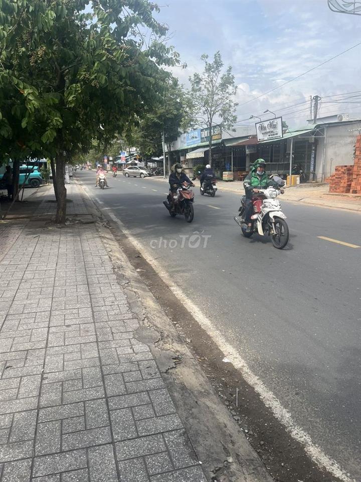 Cho Thuê Nhà Xưởng Diện Tích 1000m2 Mặt Tiền Đường Lớn Phường Gò Dầu