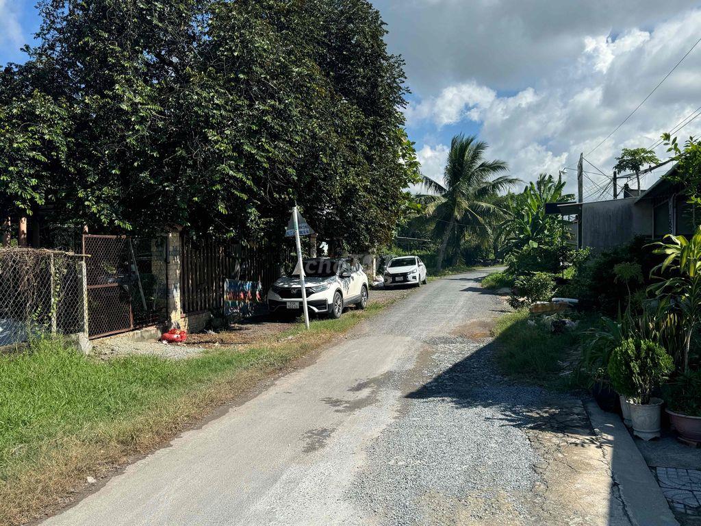 Bán 02 phần đất mặt tiền đường nhựa QH 20m, trung tâm P.Trảng Bàng