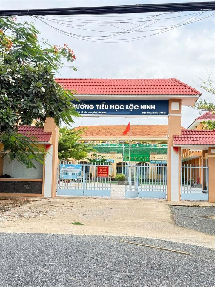 Cắt lỗ 1 Nền Trung Tâm xã Lộc Ninh