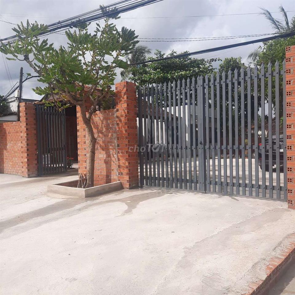 Đất Mặt Quốc Lộ 22B