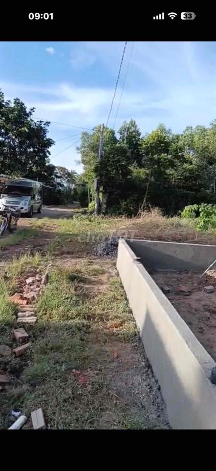 kẹt tiền bán nền đất ở gần toà thánh - núi Bà Đen