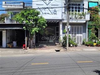 Nhà mặt tiền trung tâm thành phố