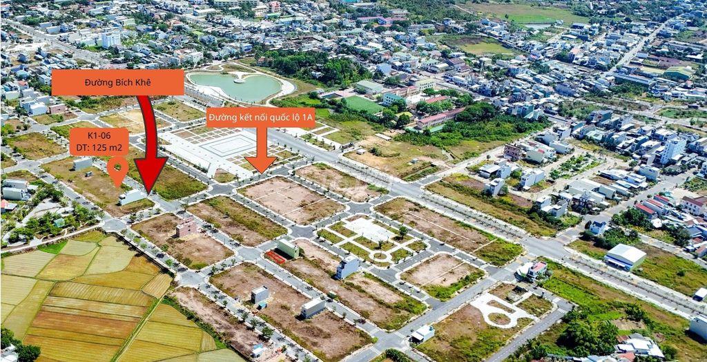 CDT cần bán gấp lô đất nền đẹp, đối diện Quảng Trường đường Bích Khê