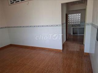 Bán nhà mặt tiền đường