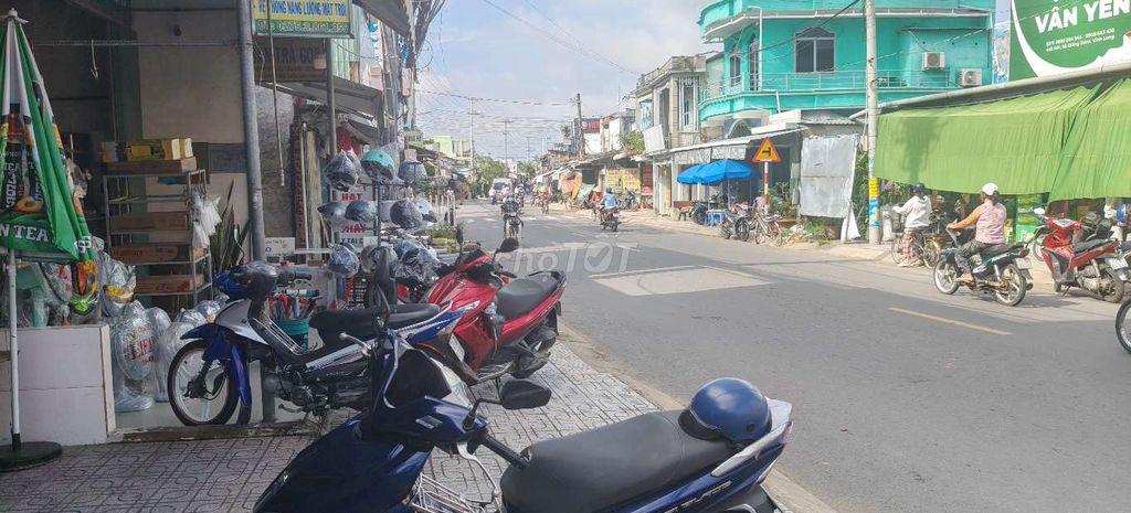 Nhà mặt tiền Tt Giồng Trôm, Bến Tre