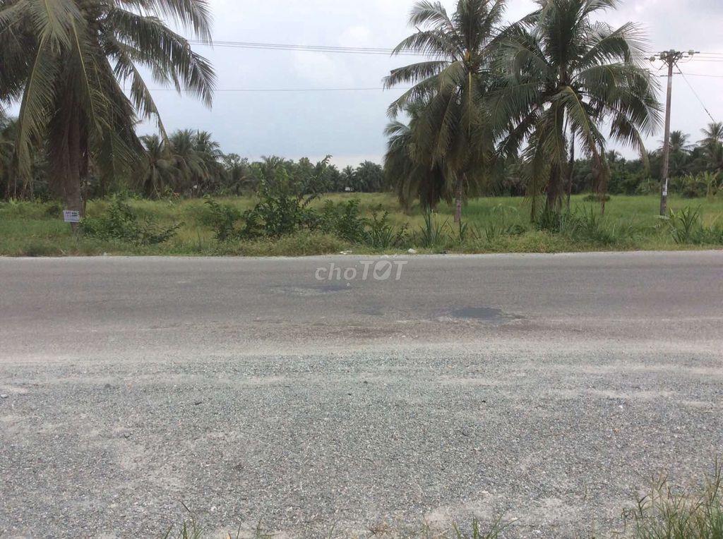 Đất nhà, vị trí mặt tiền rất đẹp, tiềm năng, K.doanh tiện lợi, giá rẻ.