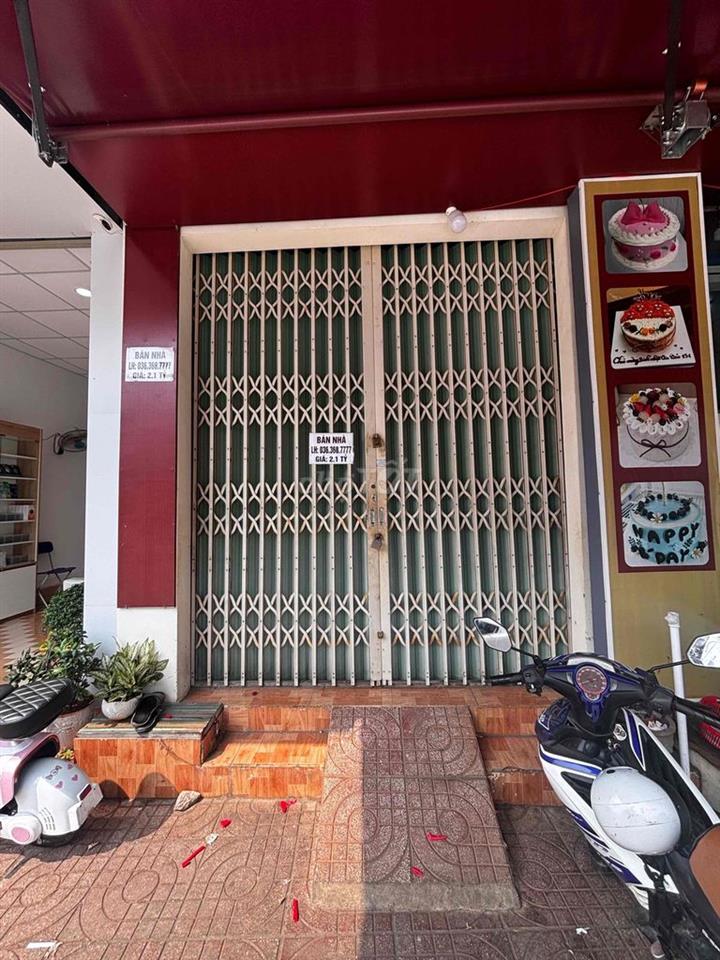 bán nhà mặt tiền
