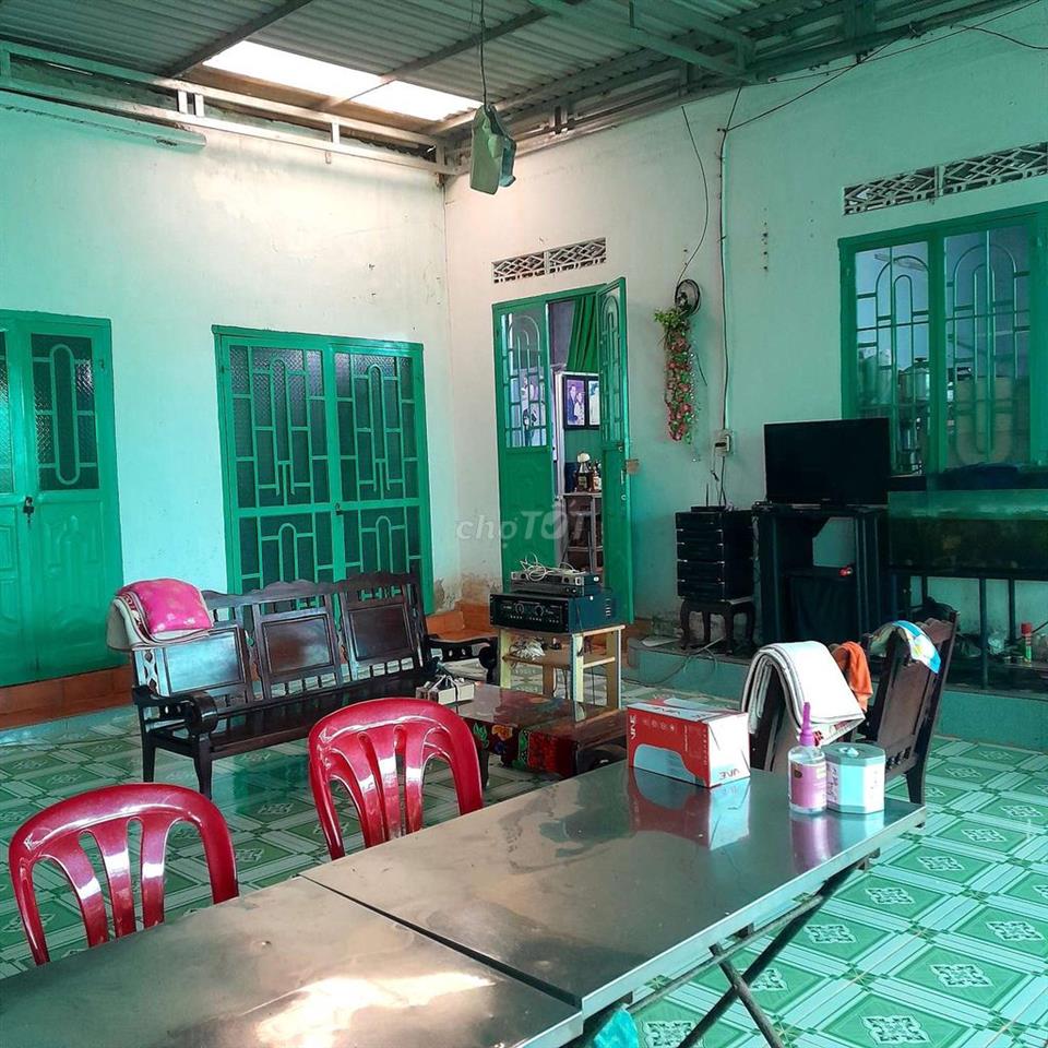 Do lớn tuổi cần bán căn nhà vườn và mảnh đất kế bên