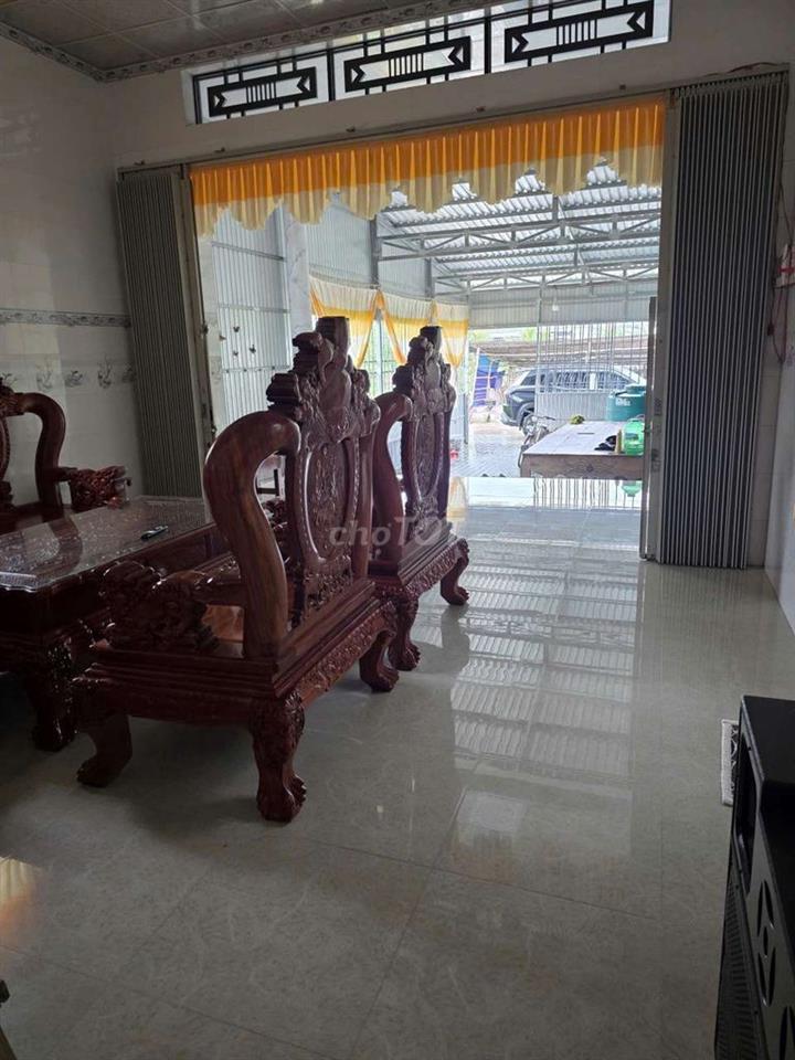 bán 2 miếng đất kèm nhà mới xây