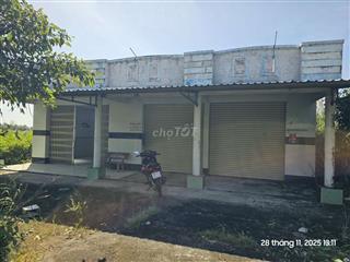 CẦN BÁN ĐẤT TẶNG NHÀ ( 20 MÉT NGANG MẶT TIỀN)
